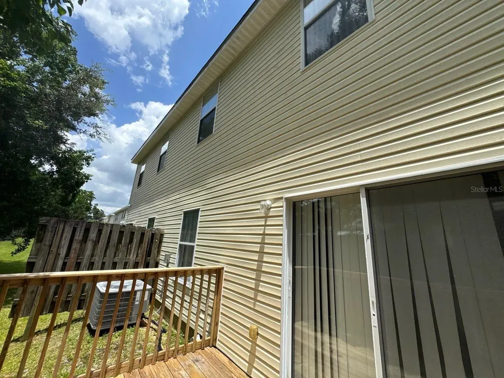 2127 Tom Street Navarre FL 32566