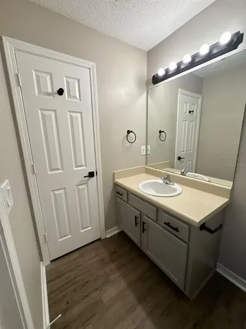 2127 Tom Street Navarre FL 32566
