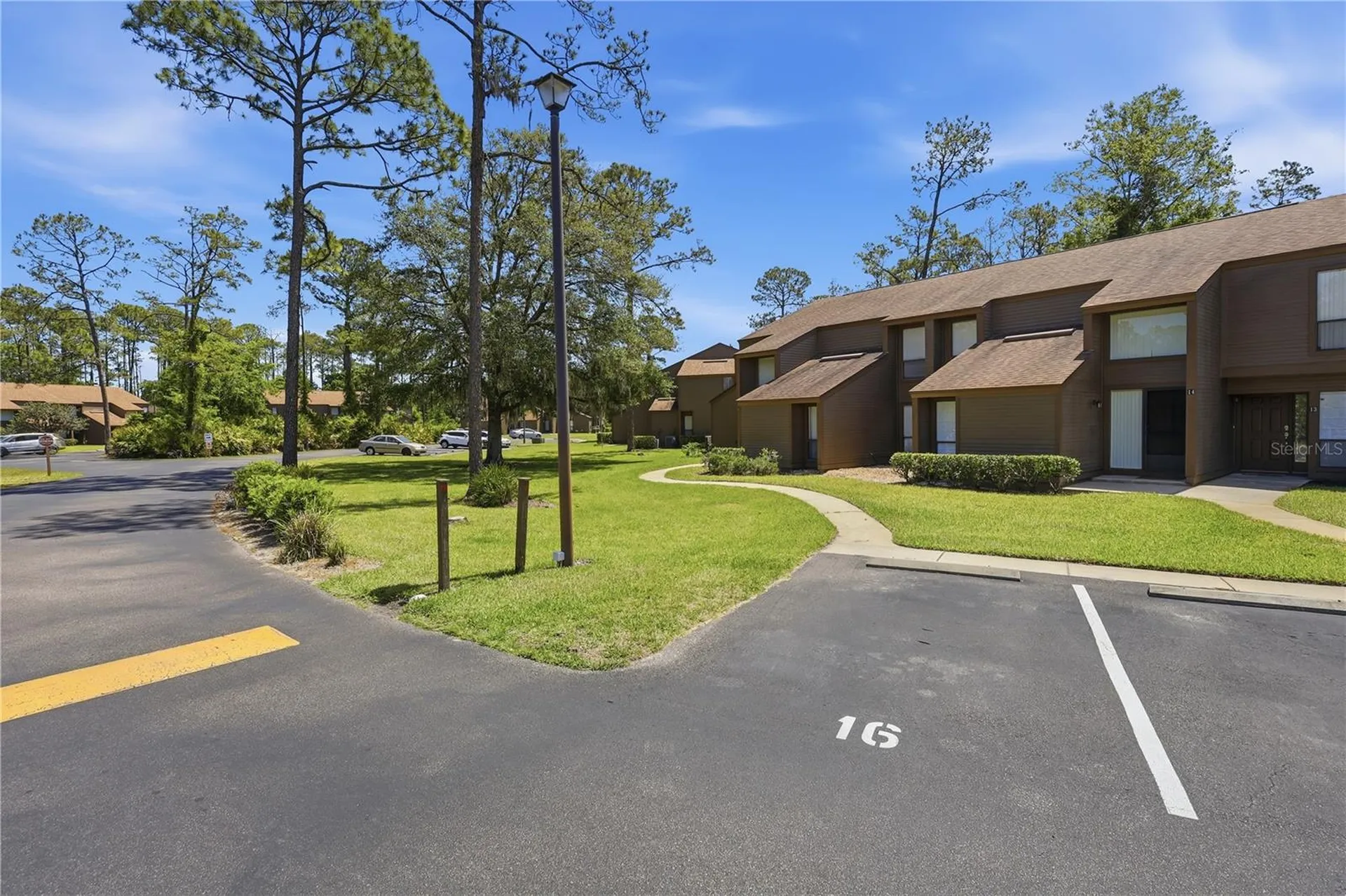 16 Hembury Lane Palm Coast FL 32137
