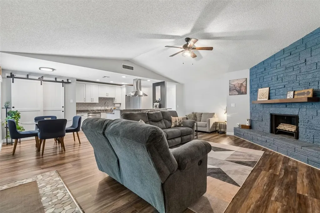 4111 N Bay Hills Boulevard Safety Harbor FL 34695