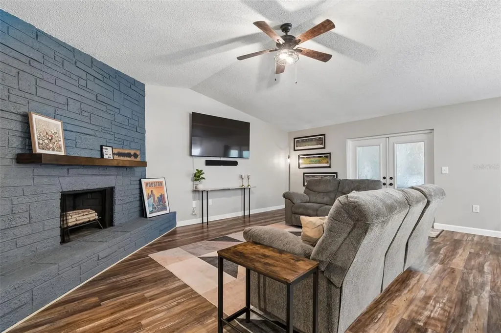 4111 N Bay Hills Boulevard Safety Harbor FL 34695