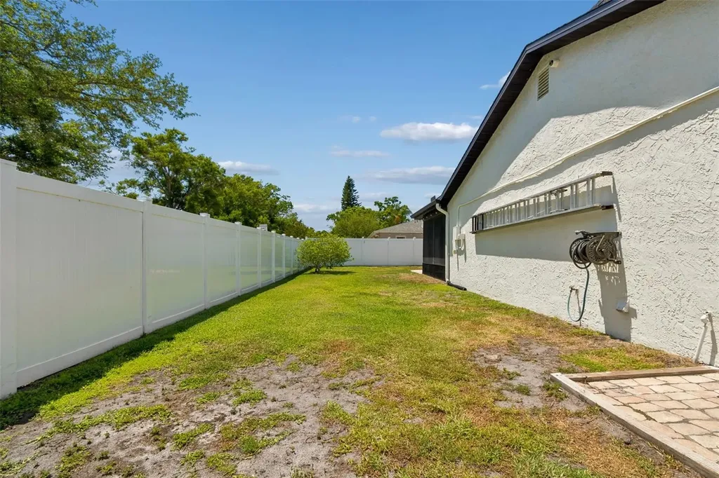 4111 N Bay Hills Boulevard Safety Harbor FL 34695