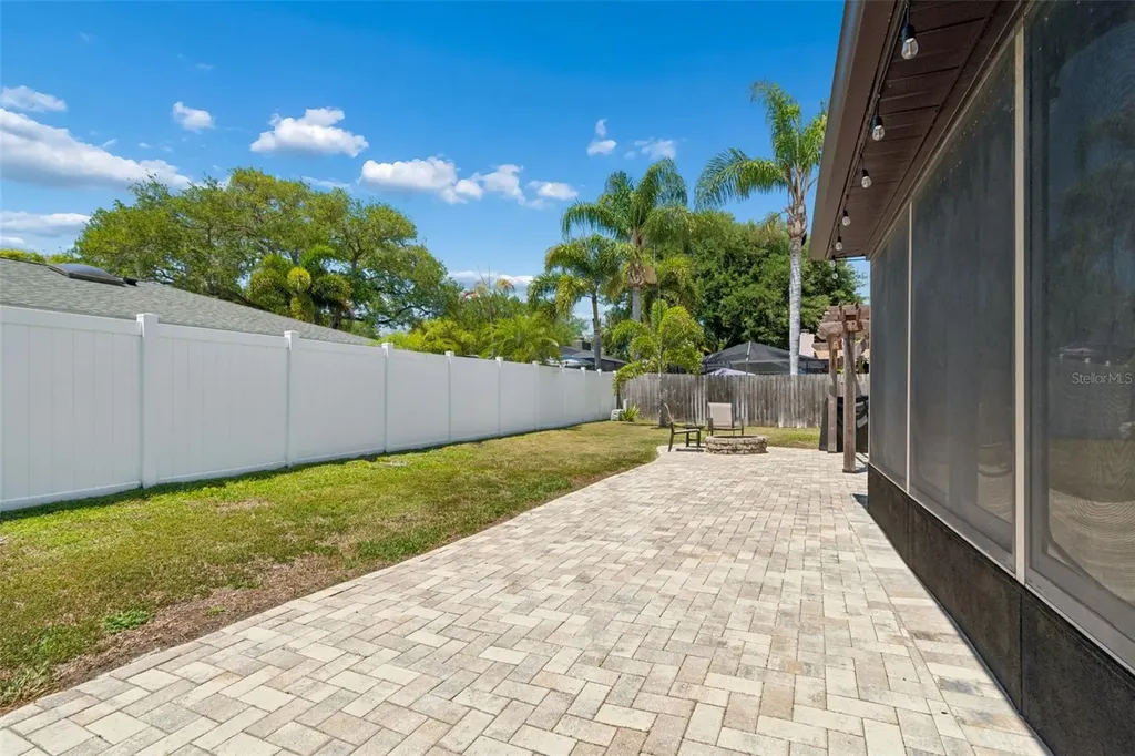 4111 N Bay Hills Boulevard Safety Harbor FL 34695