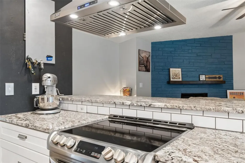 4111 N Bay Hills Boulevard Safety Harbor FL 34695