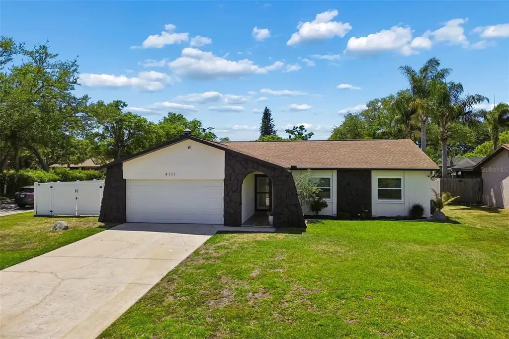 4111 N Bay Hills Boulevard Safety Harbor FL 34695
