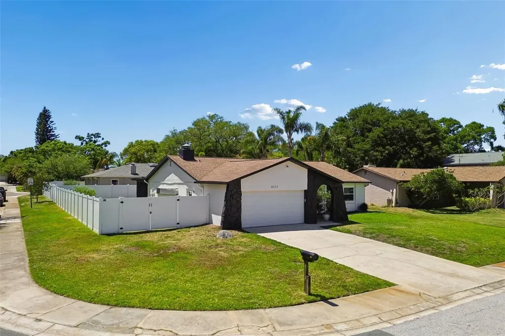 4111 N Bay Hills Boulevard Safety Harbor FL 34695