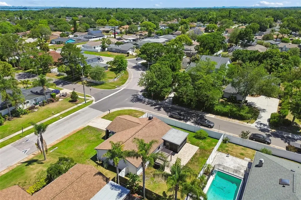 4111 N Bay Hills Boulevard Safety Harbor FL 34695
