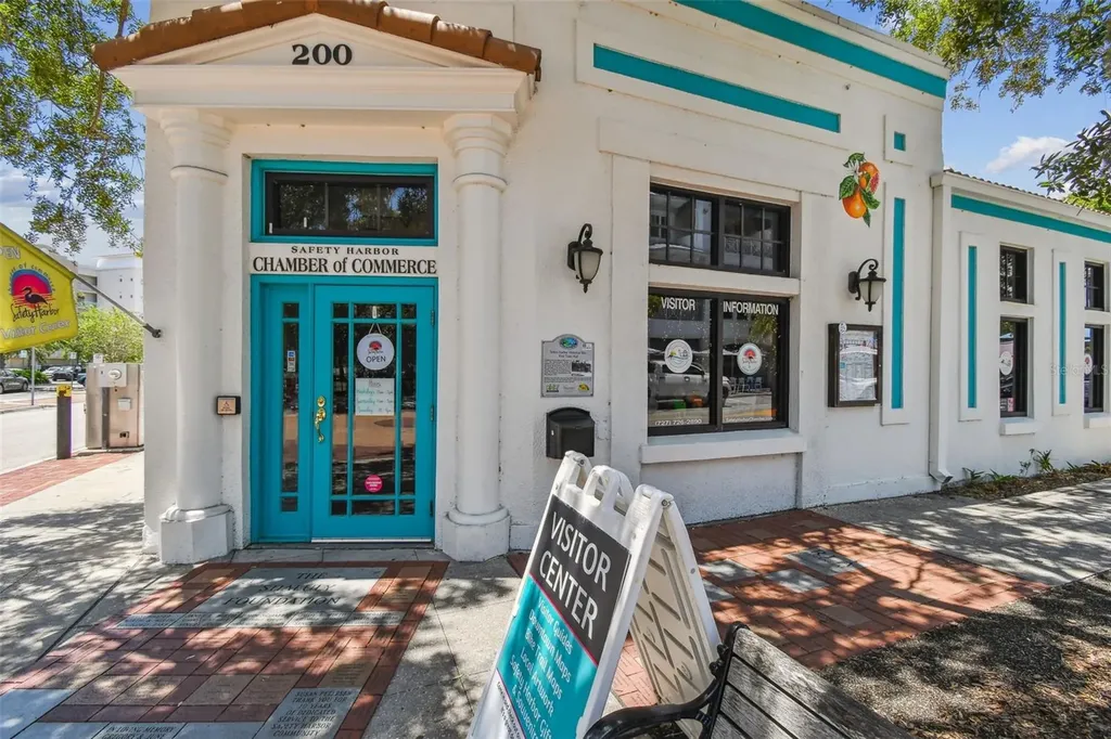 4111 N Bay Hills Boulevard Safety Harbor FL 34695
