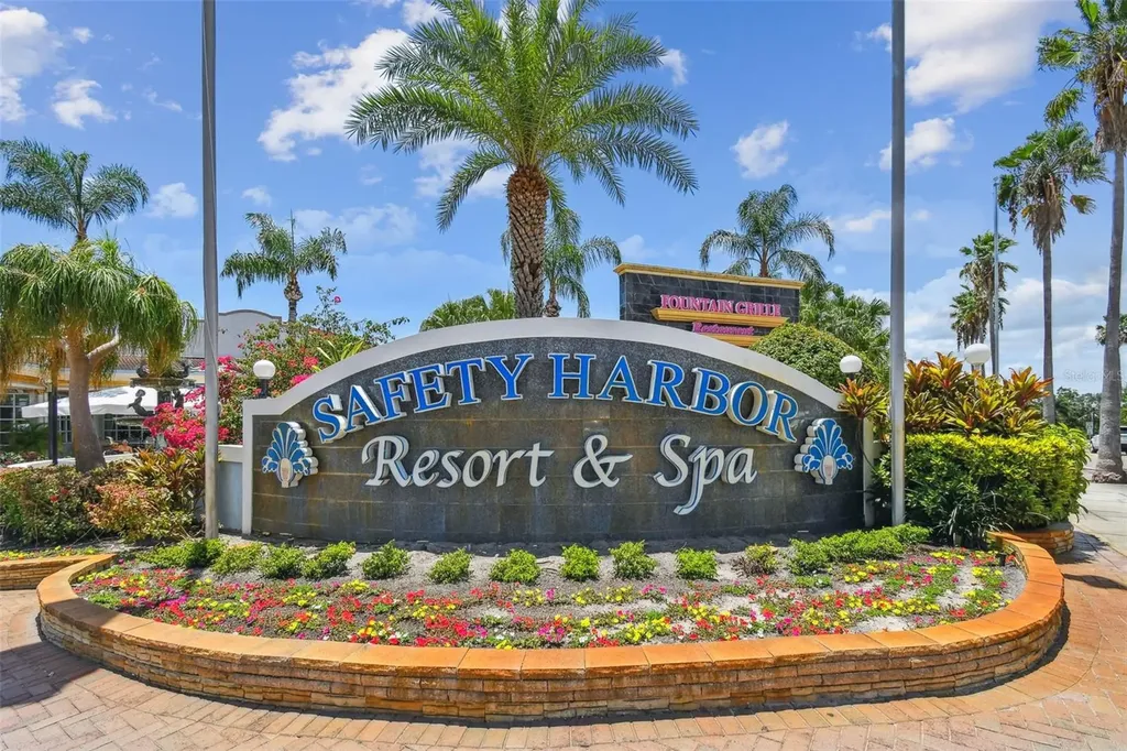 4111 N Bay Hills Boulevard Safety Harbor FL 34695