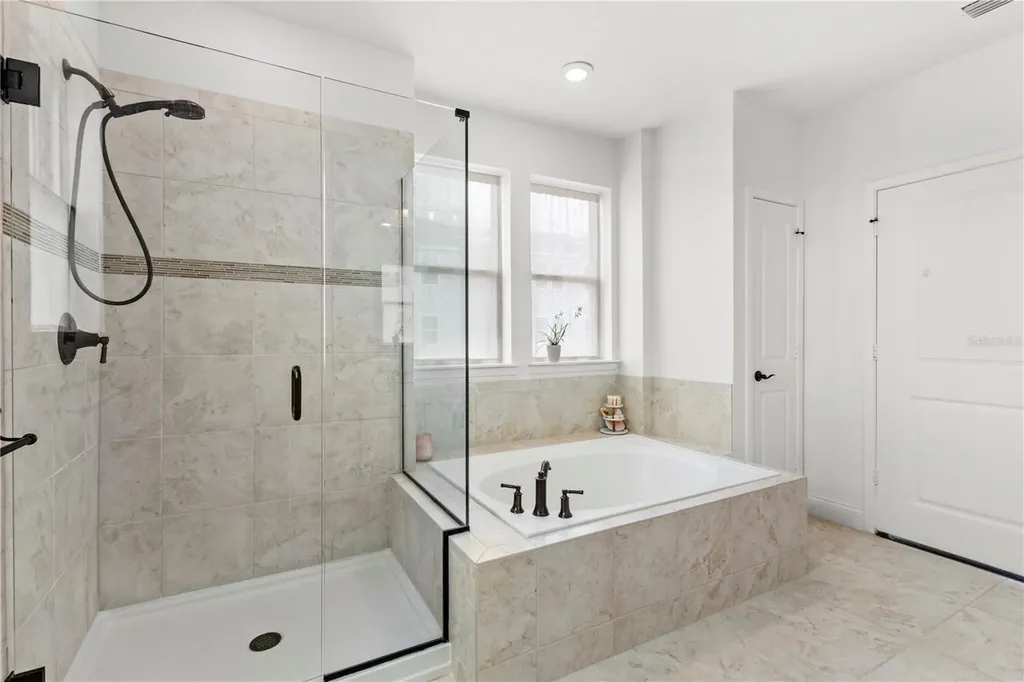 7573 Laureate Boulevard Orlando FL 32827