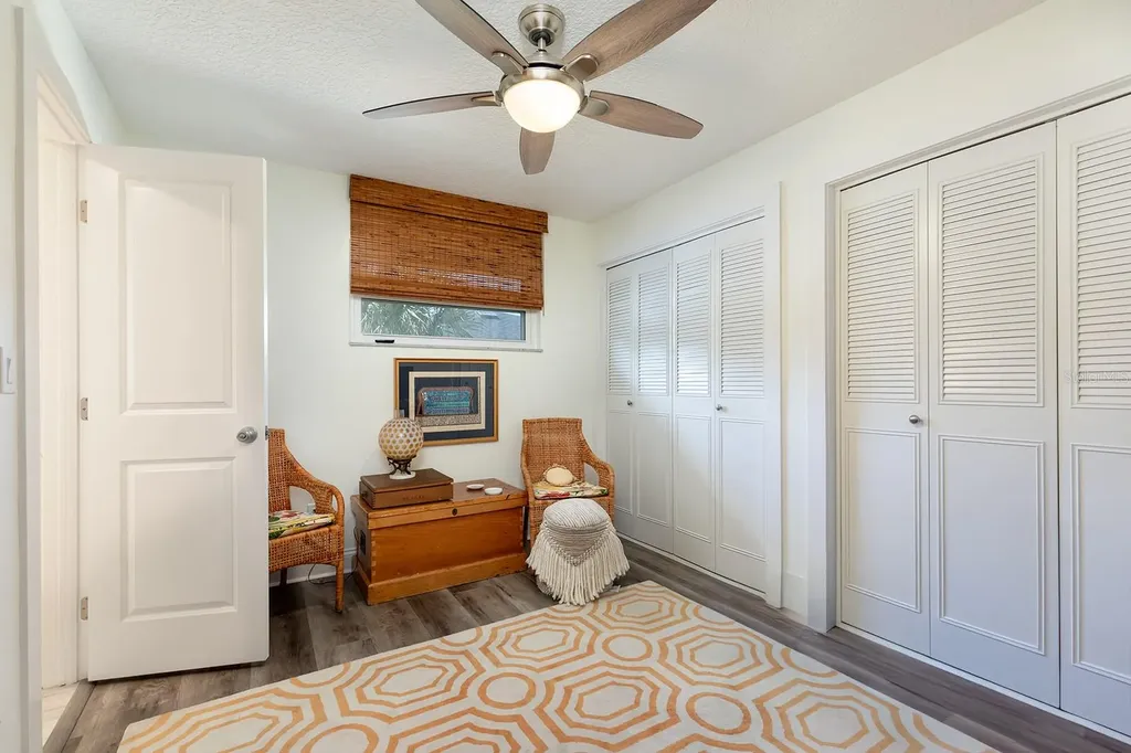 2415 Eaton Lane Orlando FL 32804