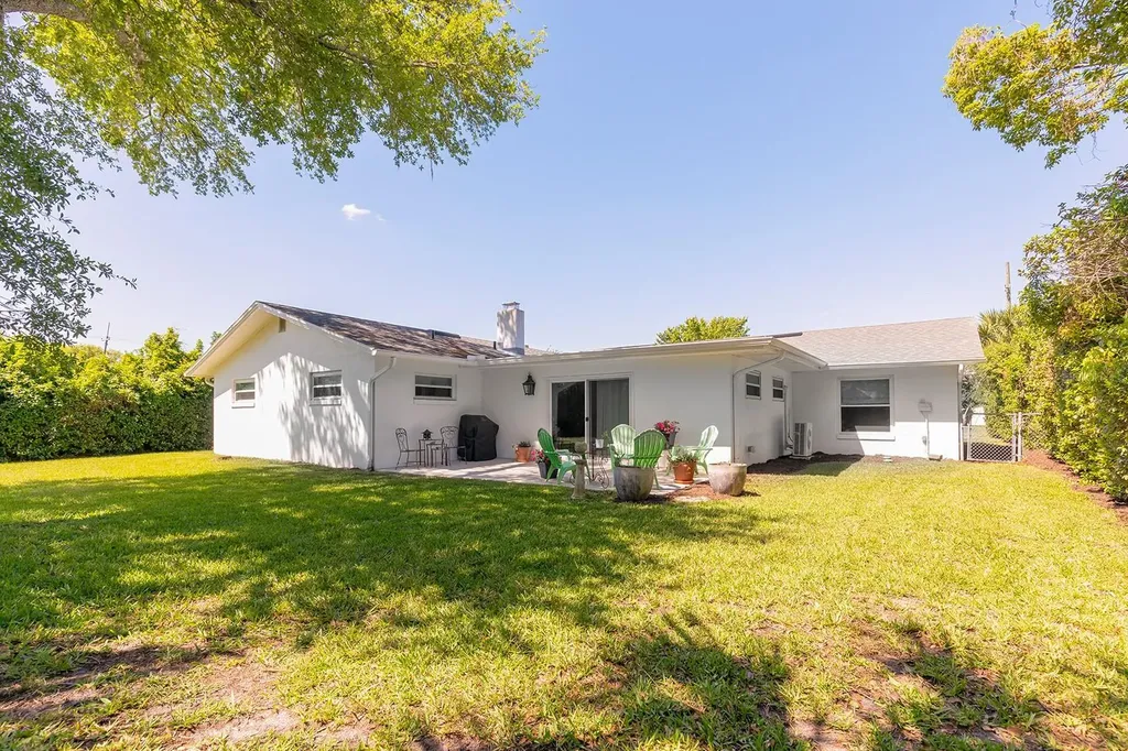 2415 Eaton Lane Orlando FL 32804