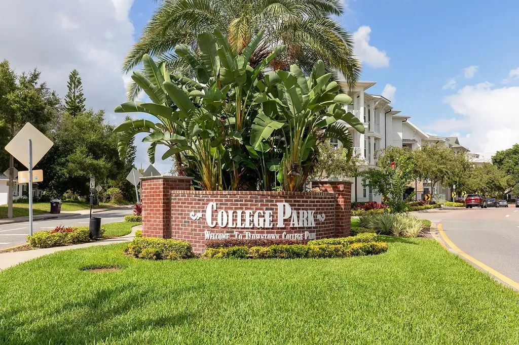 2415 Eaton Lane Orlando FL 32804
