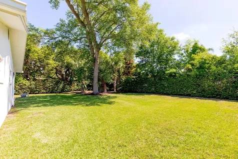 2415 Eaton Lane Orlando FL 32804
