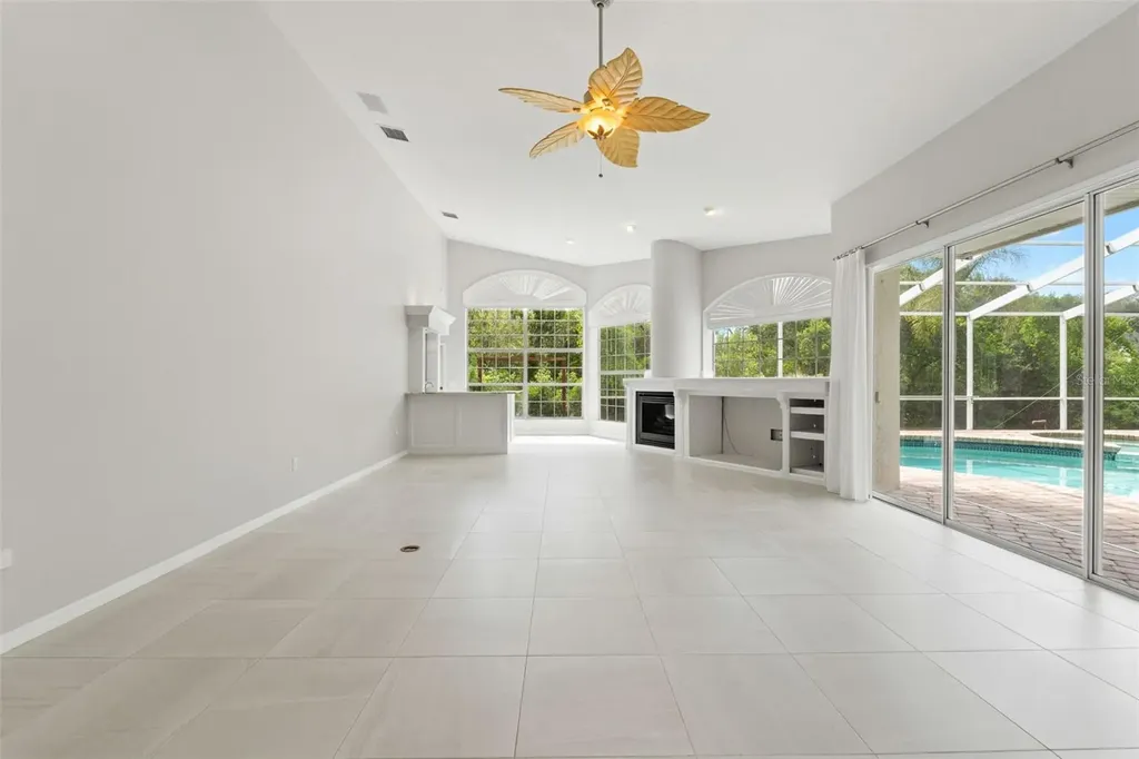 6153 New Osprey Point Weeki Wachee FL 34607