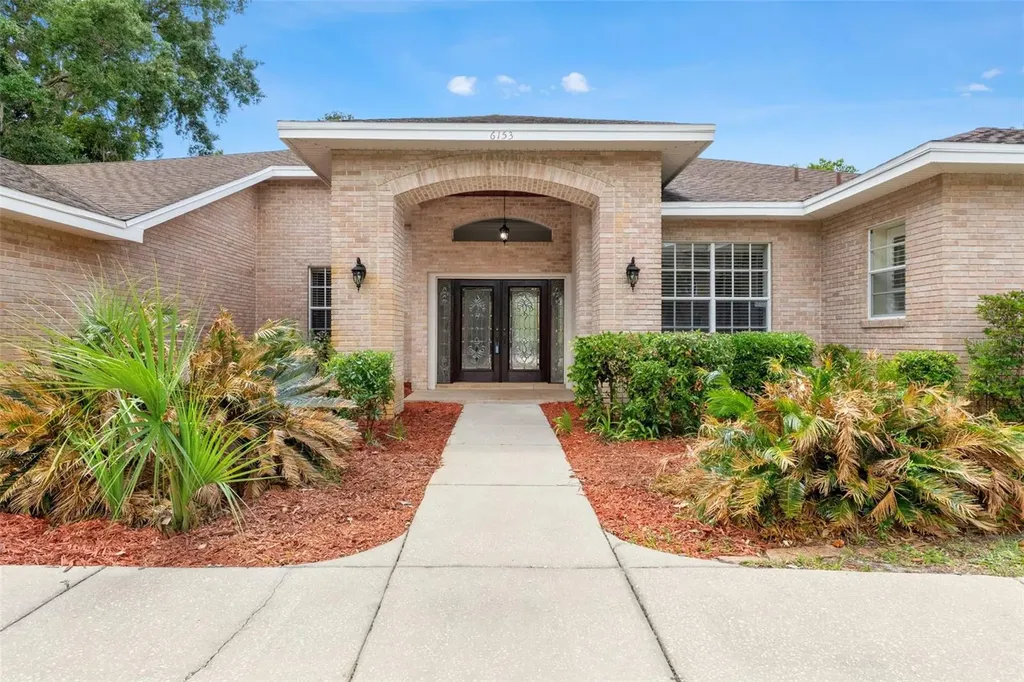 6153 New Osprey Point Weeki Wachee FL 34607