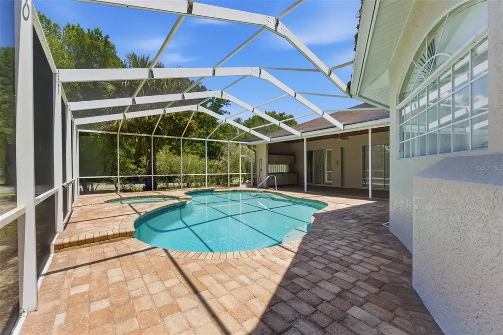 6153 New Osprey Point Weeki Wachee FL 34607