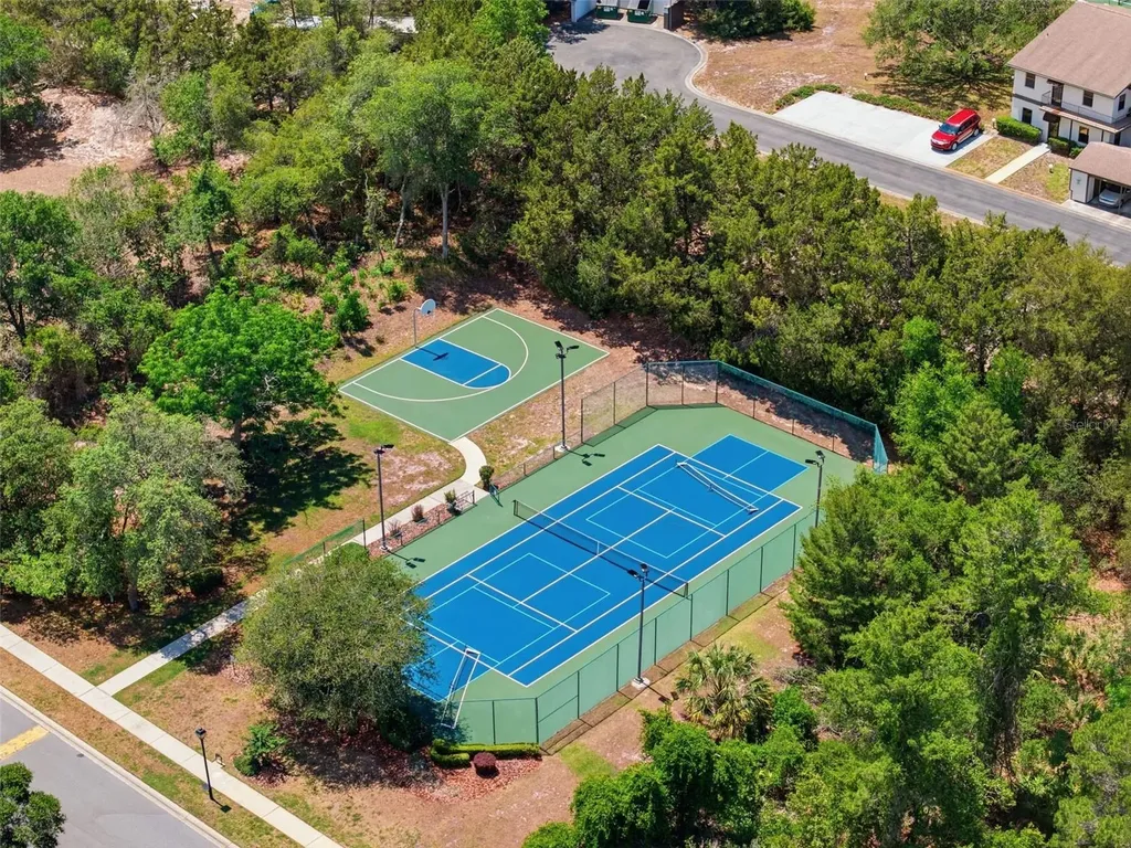6153 New Osprey Point Weeki Wachee FL 34607