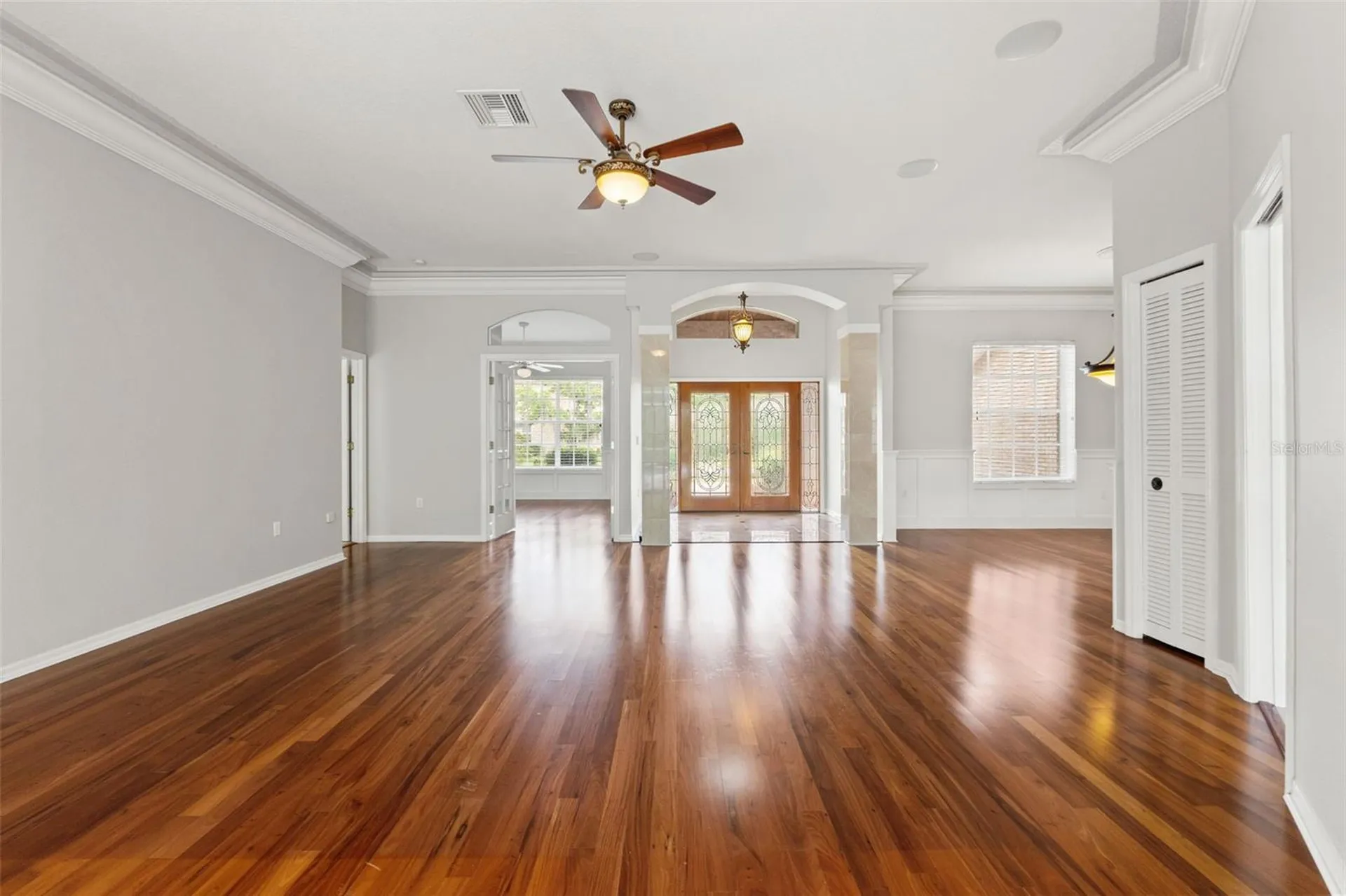 6153 New Osprey Point Weeki Wachee FL 34607