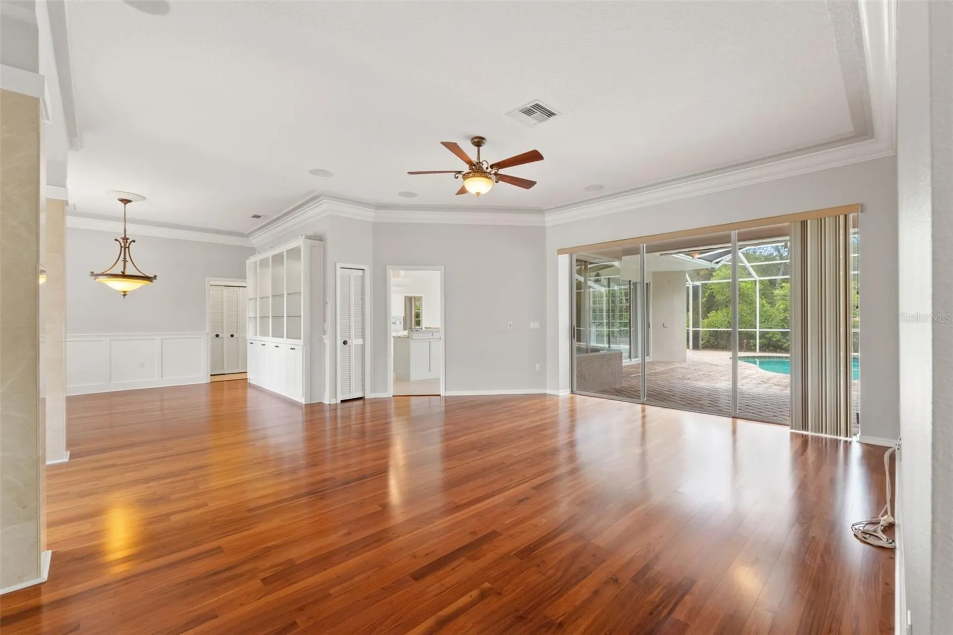 6153 New Osprey Point Weeki Wachee FL 34607