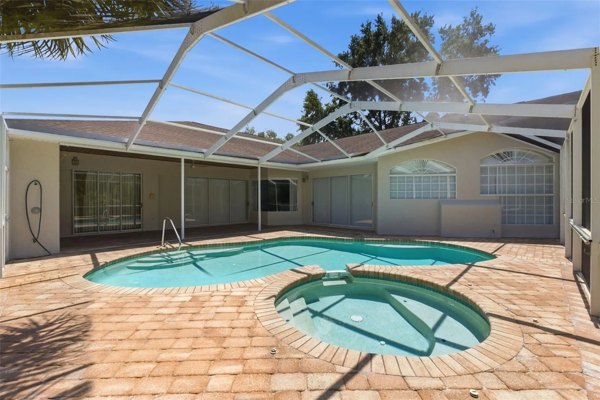 6153 New Osprey Point Weeki Wachee FL 34607