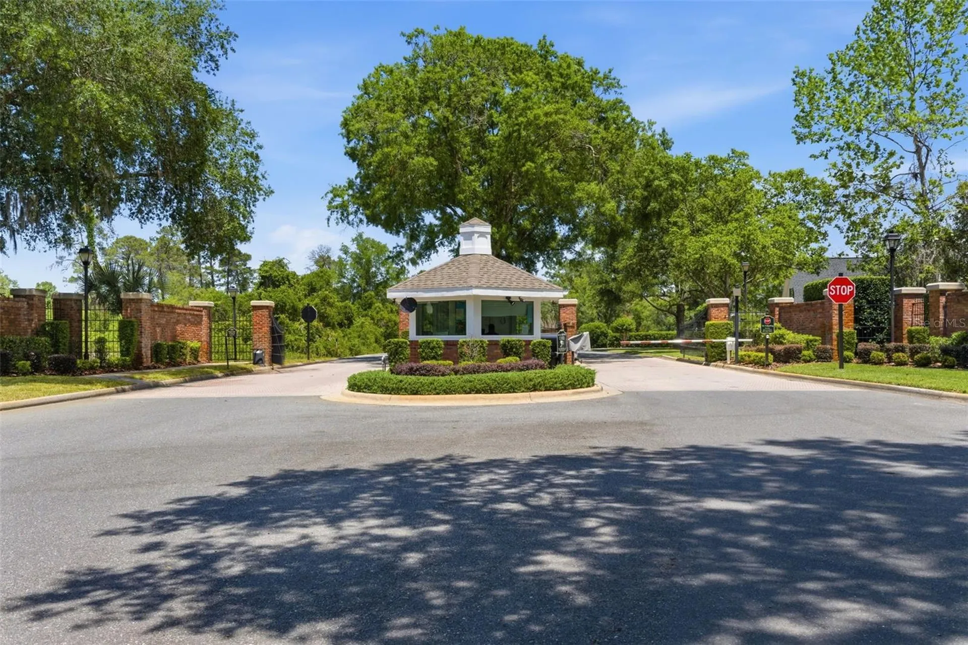 6153 New Osprey Point Weeki Wachee FL 34607