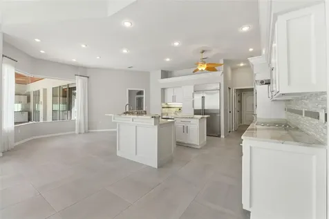 6153 New Osprey Point Weeki Wachee FL 34607