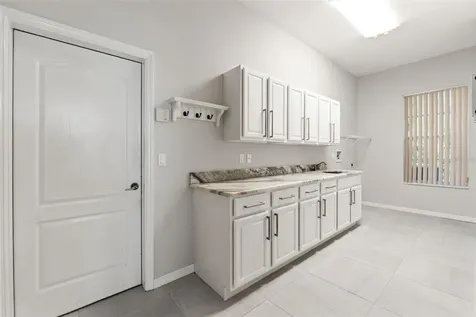 6153 New Osprey Point Weeki Wachee FL 34607