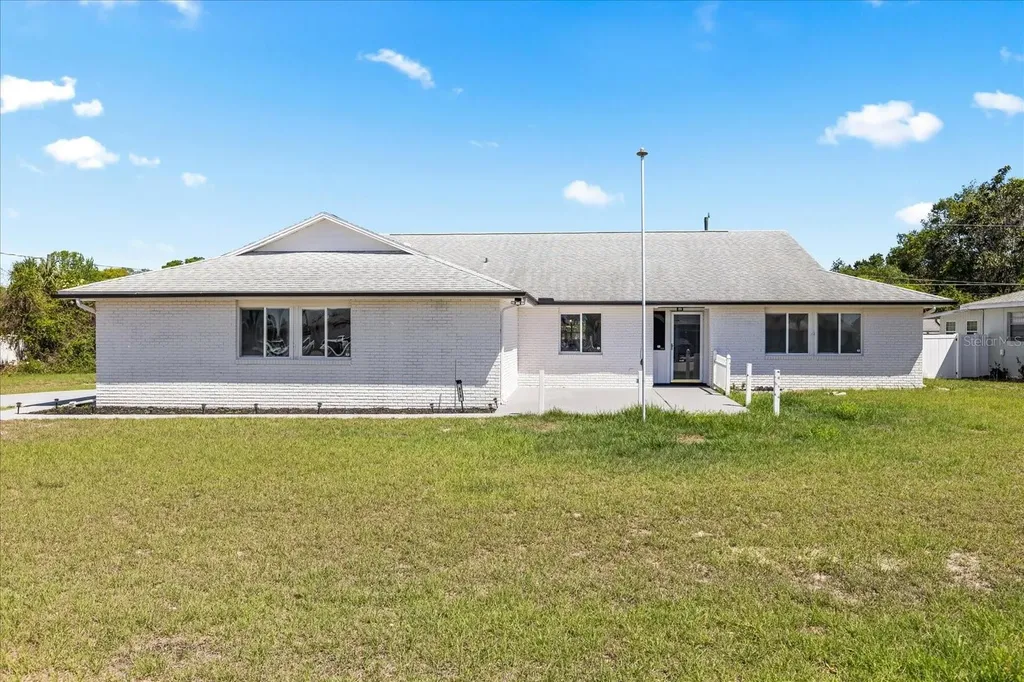 918 N Atmore Circle Deltona FL 32725
