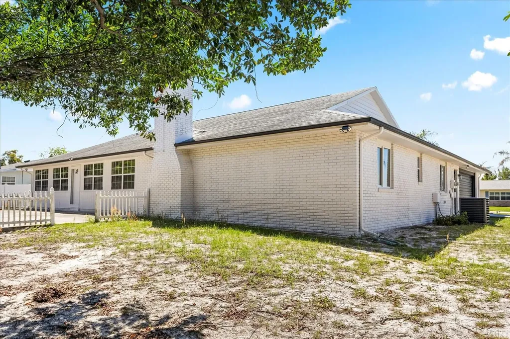 918 N Atmore Circle Deltona FL 32725