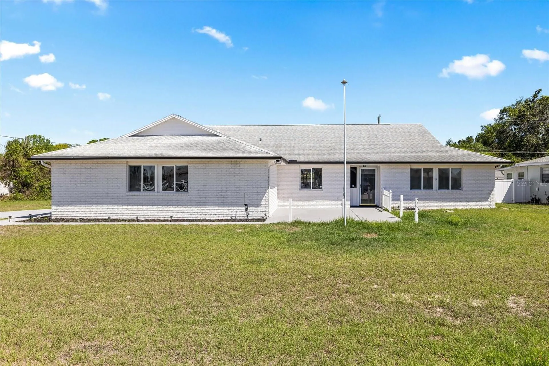918 N Atmore Circle Deltona FL 32725