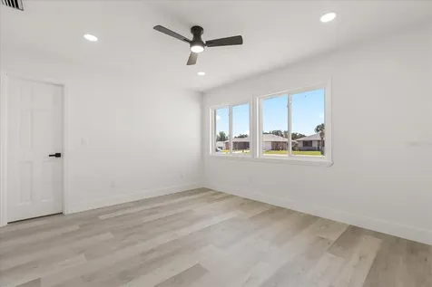 918 N Atmore Circle Deltona FL 32725