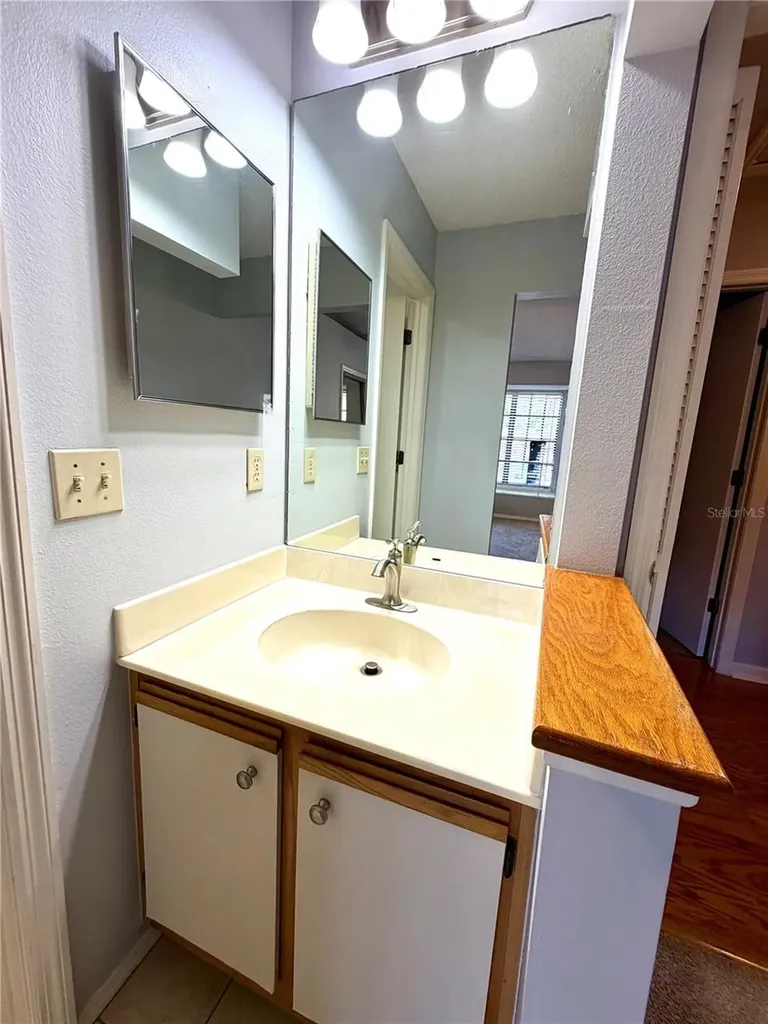 5100 Burchette Road Tampa FL 33647
