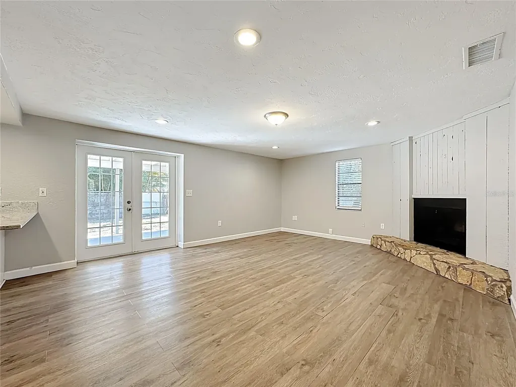2144 Oak Terrace Sarasota FL 34231