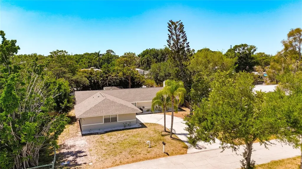 2144 Oak Terrace Sarasota FL 34231