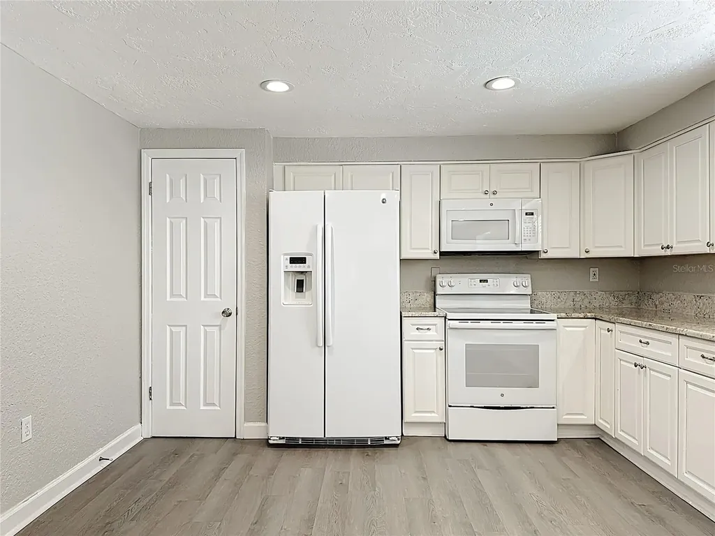 2144 Oak Terrace Sarasota FL 34231