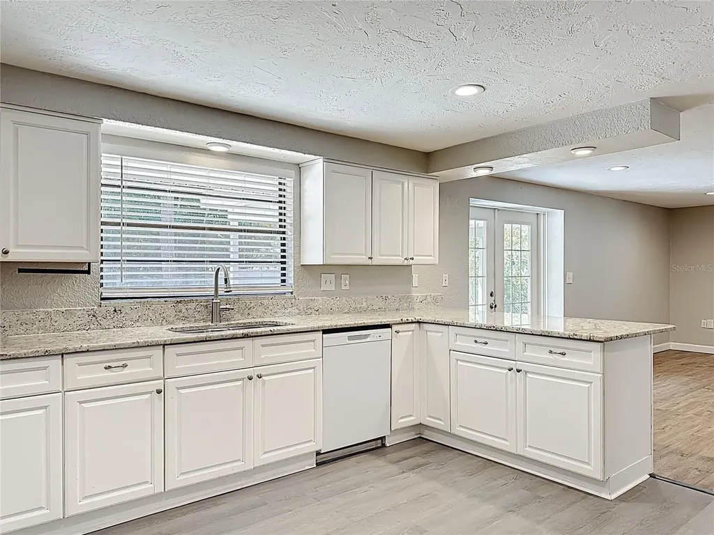 2144 Oak Terrace Sarasota FL 34231