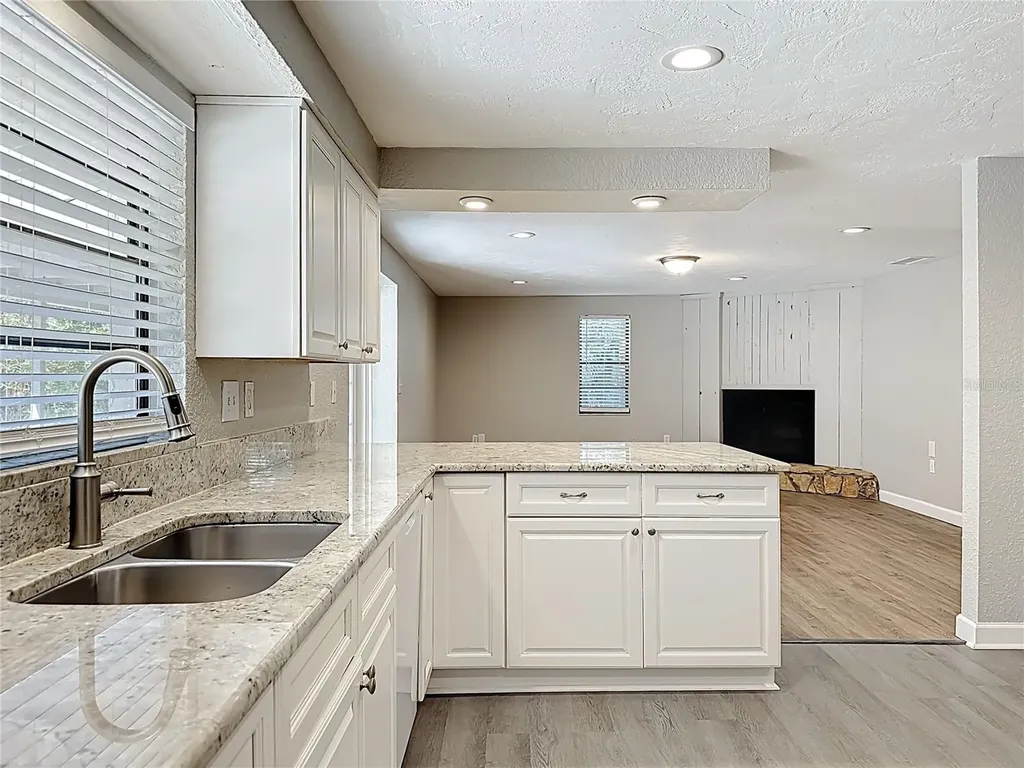 2144 Oak Terrace Sarasota FL 34231
