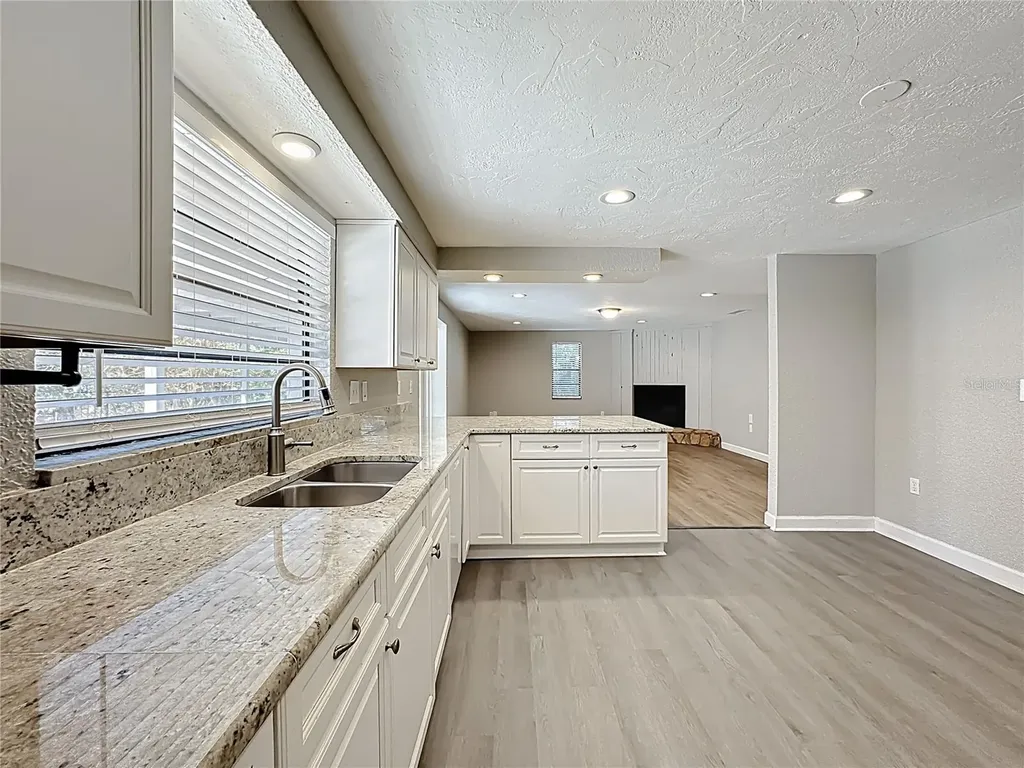 2144 Oak Terrace Sarasota FL 34231