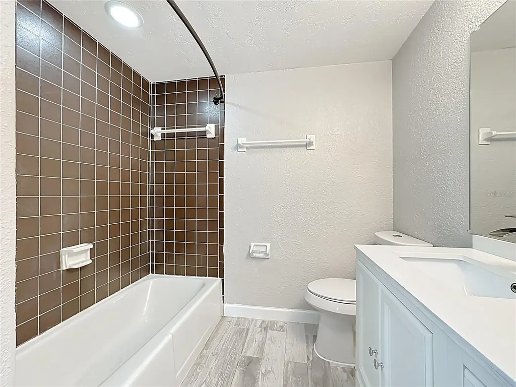 2144 Oak Terrace Sarasota FL 34231