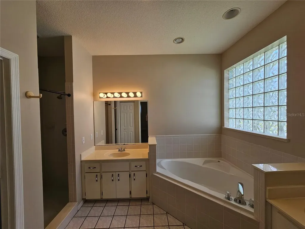 17817 SE 115th Court Summerfield FL 34491