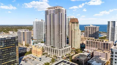 275 1st Avenue S St Petersburg FL 33701