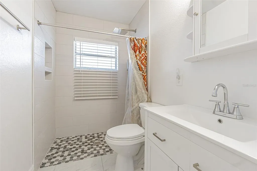 5617 Halifax Drive Tampa FL 33615