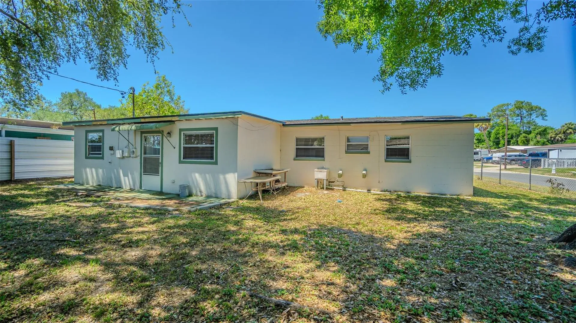 5617 Halifax Drive Tampa FL 33615