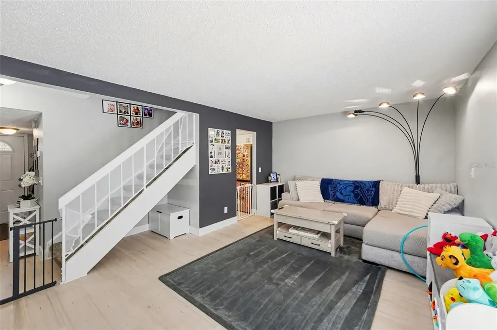 1819 Clearbrooke Drive Clearwater FL 33760