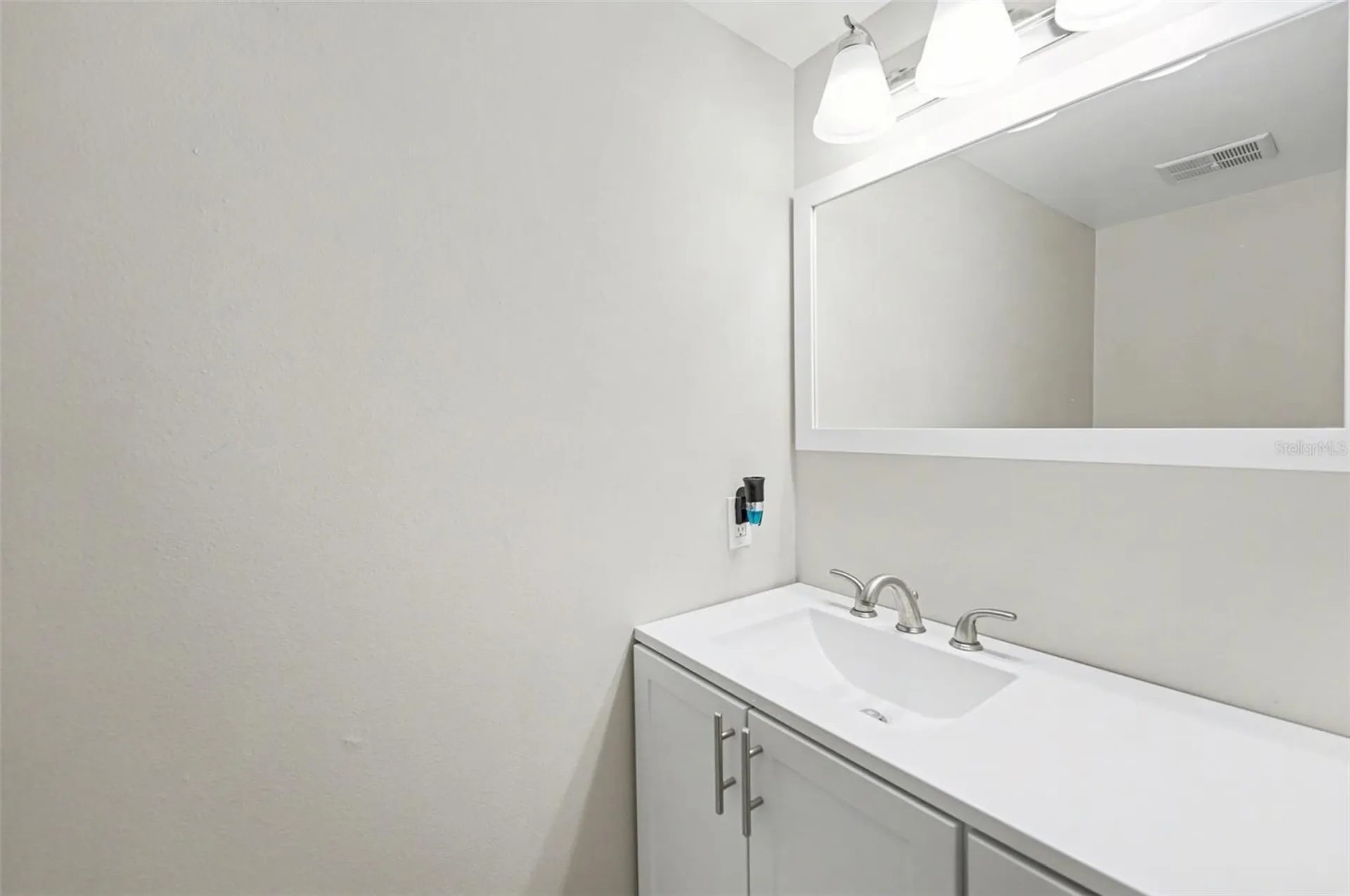 1819 Clearbrooke Drive Clearwater FL 33760