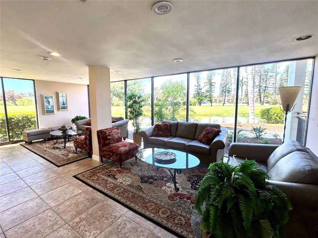 5700 Escondida Boulevard S St Petersburg FL 33715