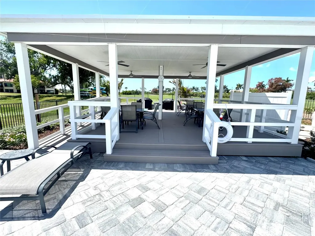 5700 Escondida Boulevard S St Petersburg FL 33715