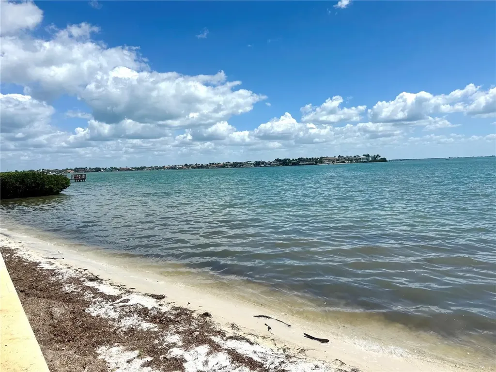 5700 Escondida Boulevard S St Petersburg FL 33715