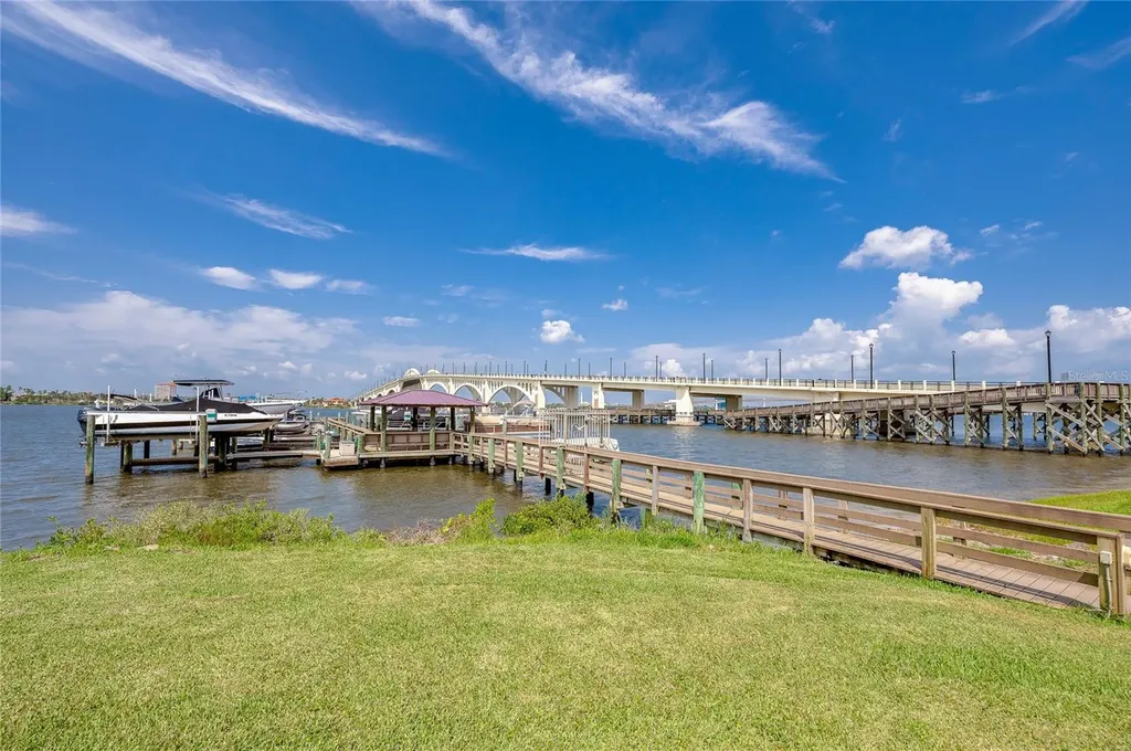 100 Silver Beach Avenue Daytona Beach FL 32118